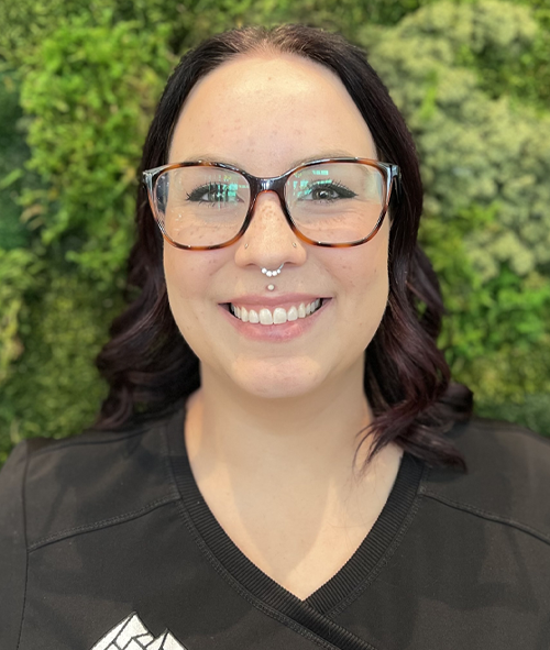 knox_mountain_dentistry_hannah_certified_dental_assistant_headshot